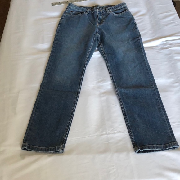 Women’s size 8P Liz Claiborne jackie blue jeans - Picture 1 of 13